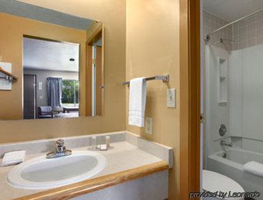 Howard Johnson By Wyndham بويسي الغرفة الصورة
